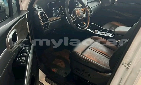 Buy Used Kia Sorento White Car in Luang Namtha in Luang Namtha Province Buy Used Kia Sorento White Car in Luang Namtha in Luang Namtha Province