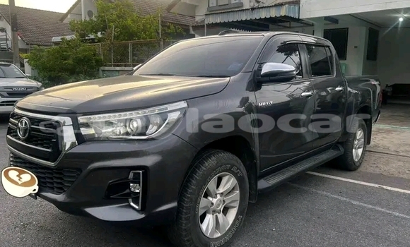 Buy Used Toyota Hilux Black Car in Vientiane in Vientiane Province Buy Used Toyota Hilux Black Car in Vientiane in Vientiane Province