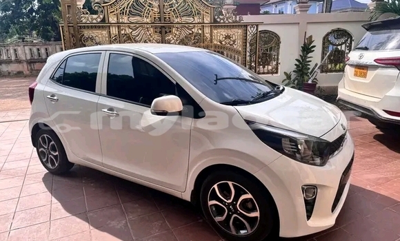 Buy Used Kia Morning White Car in Import - Dubai in Attapeu Province Buy Used Kia Morning White Car in Import - Dubai in Attapeu Province