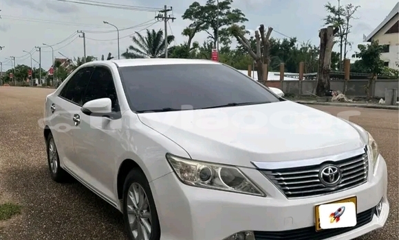 Acheter Occasion Voiture Toyota Allion Blanc à Luang Namtha, Luang Namtha Province