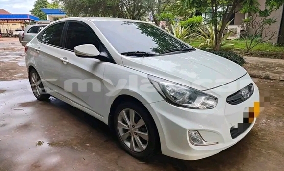 Buy Used Hyundai Accent White Car in Luang Namtha in Luang Namtha Province Buy Used Hyundai Accent White Car in Luang Namtha in Luang Namtha Province