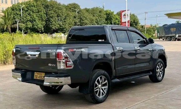 Buy Used Toyota Hilux Black Car in Luang Namtha in Luang Namtha Province Buy Used Toyota Hilux Black Car in Luang Namtha in Luang Namtha Province