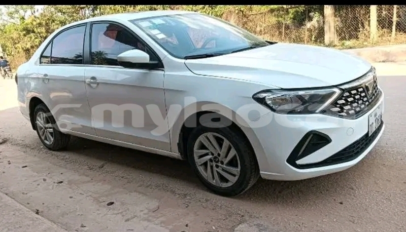 Big with watermark toyota axio bokeo province huayxay 6584