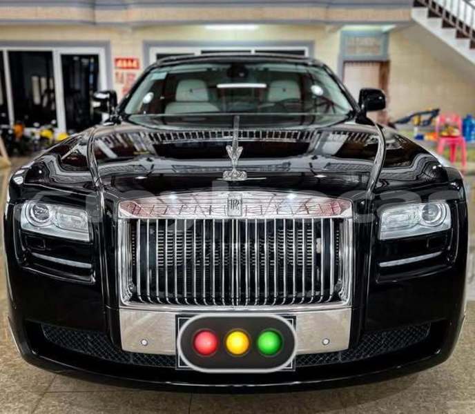 Big with watermark rolls royce ghost vientiane province vientiane 6613