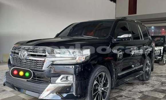 Buy Used Toyota Land Cruiser Blue Car in Vientiane in Vientiane Province Buy Used Toyota Land Cruiser Blue Car in Vientiane in Vientiane Province