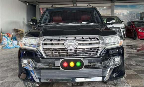 Buy Used Toyota Land Cruiser Blue Car in Vientiane in Vientiane Province Buy Used Toyota Land Cruiser Blue Car in Vientiane in Vientiane Province