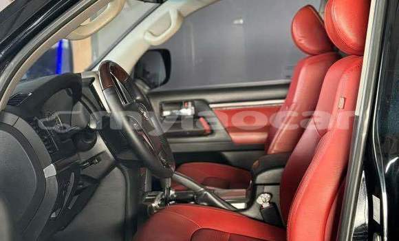 Buy Used Toyota Land Cruiser Blue Car in Vientiane in Vientiane Province Buy Used Toyota Land Cruiser Blue Car in Vientiane in Vientiane Province