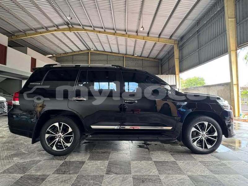 Big with watermark toyota land cruiser vientiane province vientiane 6620