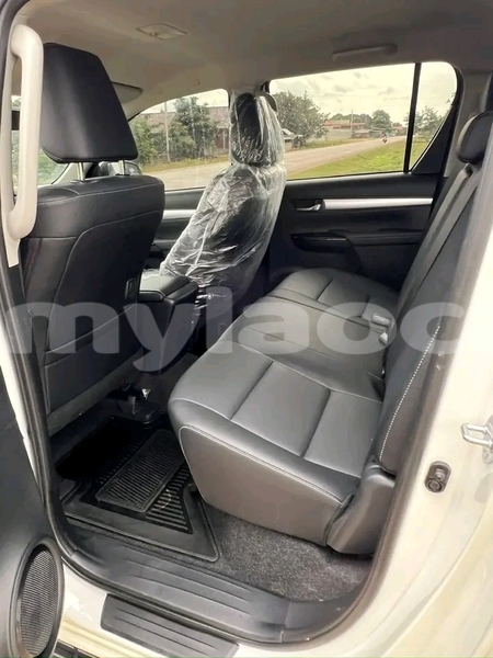 Big with watermark toyota 4runner vientiane province vientiane 6626