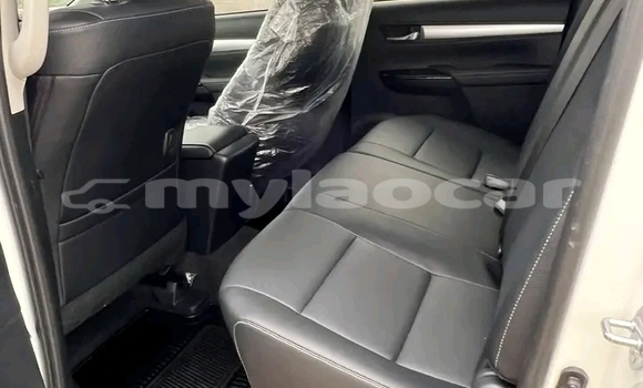 Acheter Occasion Voiture Toyota 4Runner Blanc à Vientiane, Vientiane Province Acheter Occasion Voiture Toyota 4Runner Blanc à Vientiane, Vientiane Province