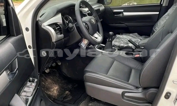 Acheter Occasion Voiture Toyota 4Runner Blanc à Vientiane, Vientiane Province Acheter Occasion Voiture Toyota 4Runner Blanc à Vientiane, Vientiane Province