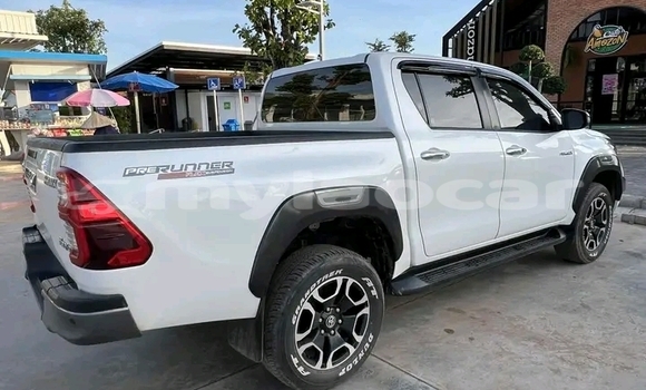 Acheter Occasion Voiture Toyota Hilux Blanc à Vientiane, Vientiane Province Acheter Occasion Voiture Toyota Hilux Blanc à Vientiane, Vientiane Province