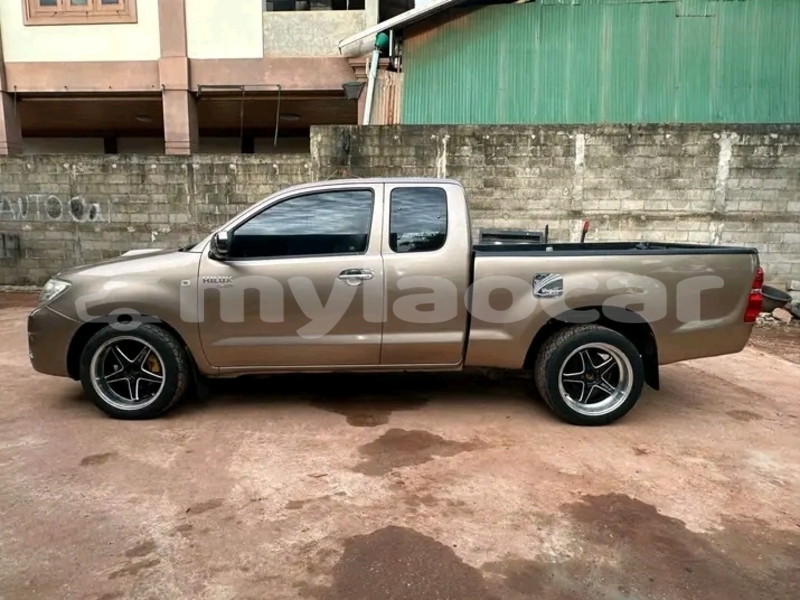 Big with watermark toyota hiluxe vigo vientiane province vientiane 6629