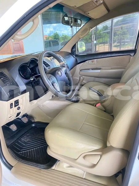 Big with watermark toyota vigo vientiane province vientiane 6633
