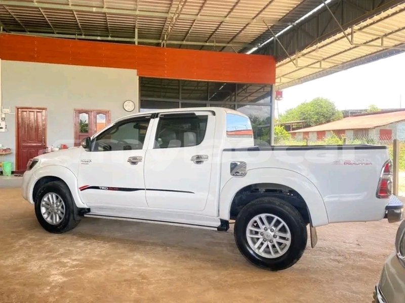 Big with watermark toyota vigo vientiane province vientiane 6633