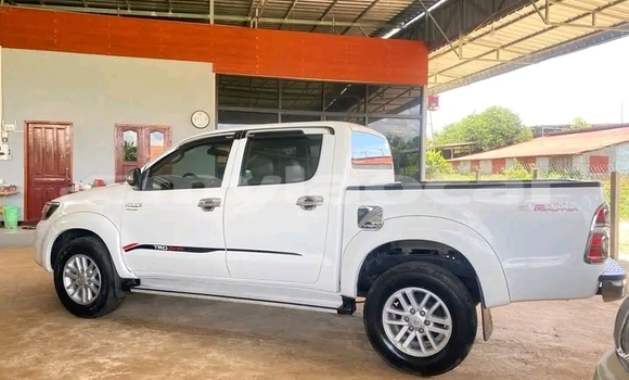 Acheter Occasion Voiture Toyota Vigo Blanc à Vientiane, Vientiane Province Acheter Occasion Voiture Toyota Vigo Blanc à Vientiane, Vientiane Province