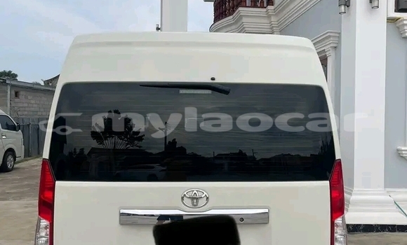 Acheter Occasion Voiture Toyota Hiace Blanc à Champasak, Champasak Province Acheter Occasion Voiture Toyota Hiace Blanc à Champasak, Champasak Province