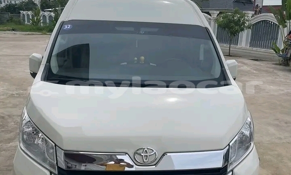Acheter Occasion Voiture Toyota Hiace Blanc à Champasak, Champasak Province Acheter Occasion Voiture Toyota Hiace Blanc à Champasak, Champasak Province