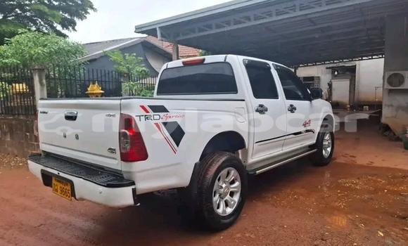 Buy Used Daihatsu Rocky Other Car in Thakek in Khammouan Province Buy Used Daihatsu Rocky Other Car in Thakek in Khammouan Province