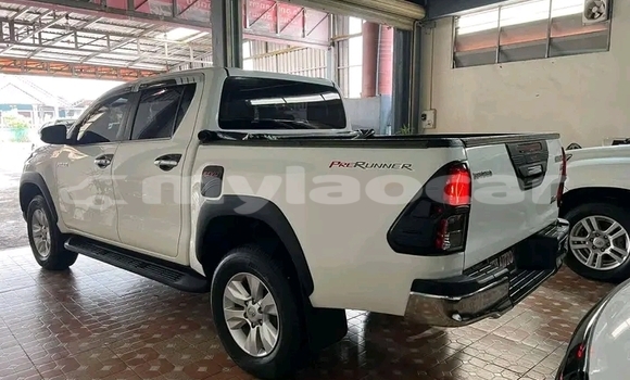 Buy Used Toyota Hiluxe Revo White Car in Vientiane in Vientiane Province Buy Used Toyota Hiluxe Revo White Car in Vientiane in Vientiane Province