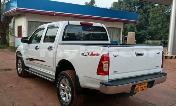 Buy Used Toyota Hiluxe Revo Other Car in Thakhek in Khammouan Province Buy Used Toyota Hiluxe Revo Other Car in Thakhek in Khammouan Province