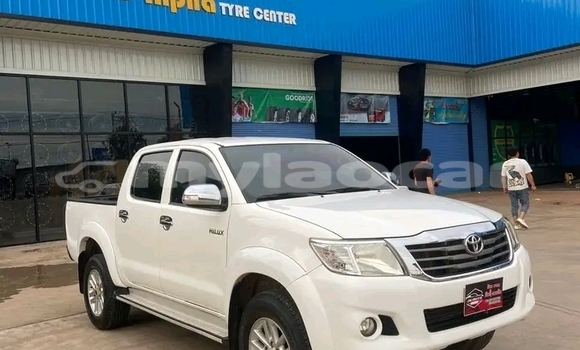 Buy Used Toyota Vigo White Car in Vientiane in Vientiane Province Buy Used Toyota Vigo White Car in Vientiane in Vientiane Province