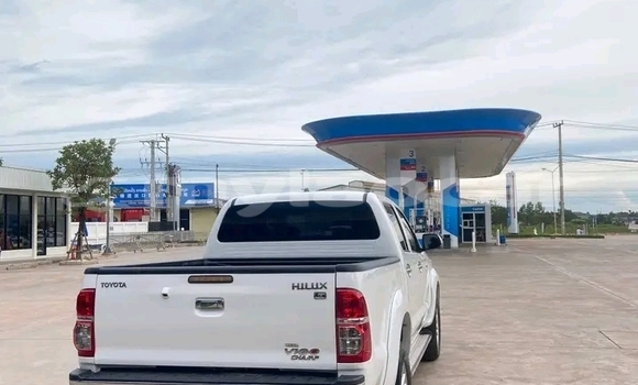 Buy Used Toyota Vigo White Car in Vientiane in Vientiane Province Buy Used Toyota Vigo White Car in Vientiane in Vientiane Province