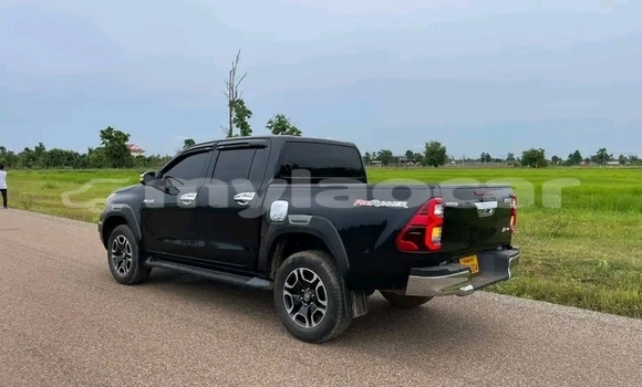 Buy Used Toyota Hiluxe Revo Black Car in Vientiane in Vientiane Province Buy Used Toyota Hiluxe Revo Black Car in Vientiane in Vientiane Province