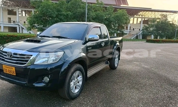Buy Used Toyota Hiluxe Revo Black Car in Vientiane in Vientiane Province Buy Used Toyota Hiluxe Revo Black Car in Vientiane in Vientiane Province