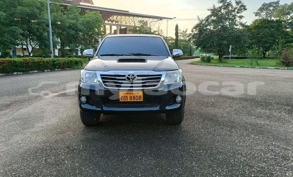 Buy Used Toyota Hiluxe Revo Black Car in Vientiane in Vientiane Province Buy Used Toyota Hiluxe Revo Black Car in Vientiane in Vientiane Province
