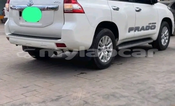 Buy Used Toyota Prado White Car in Thakek in Khammouan Province Buy Used Toyota Prado White Car in Thakek in Khammouan Province