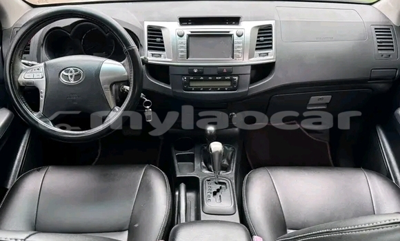 Buy Used Toyota Hilux White Car in Thakhek in Khammouan Province Buy Used Toyota Hilux White Car in Thakhek in Khammouan Province