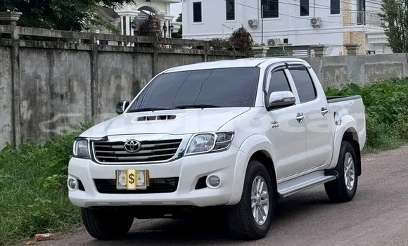 Buy Used Toyota Hilux White Car in Thakhek in Khammouan Province Buy Used Toyota Hilux White Car in Thakhek in Khammouan Province