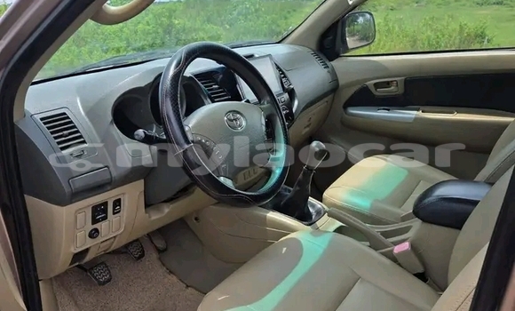 Buy Used Toyota Vigo Green Car in Vientiane in Vientiane Province Buy Used Toyota Vigo Green Car in Vientiane in Vientiane Province