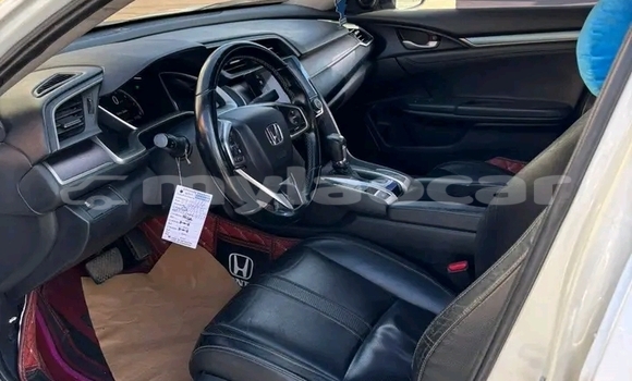 Buy Used Honda Civic White Car in Vientiane in Vientiane Province Buy Used Honda Civic White Car in Vientiane in Vientiane Province