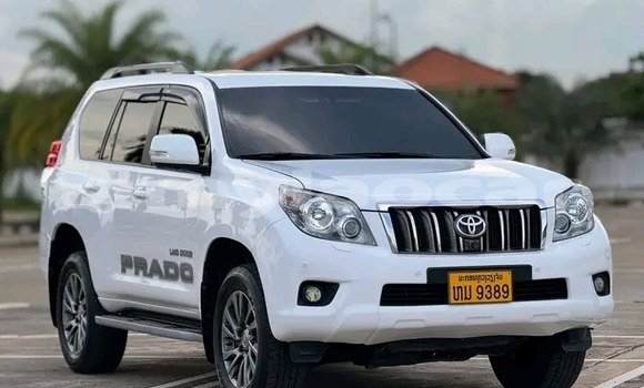 Buy Used Toyota Prado White Car in Vientiane in Vientiane Province Buy Used Toyota Prado White Car in Vientiane in Vientiane Province
