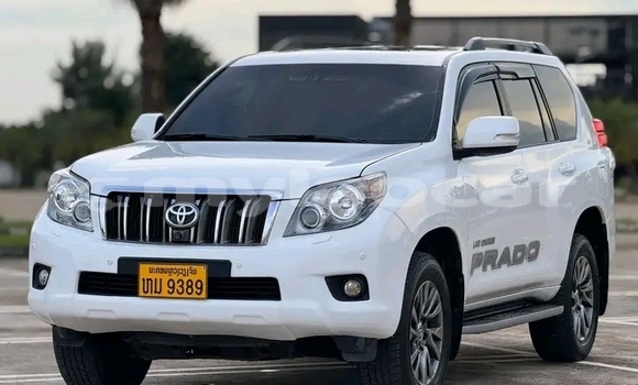 Buy Used Toyota Prado White Car in Vientiane in Vientiane Province Buy Used Toyota Prado White Car in Vientiane in Vientiane Province