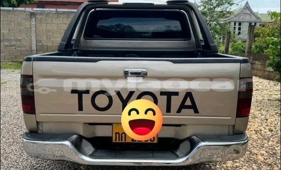 Buy Used Toyota Hiluxe Revo Other Car in Luang Namtha in Luang Namtha Province Buy Used Toyota Hiluxe Revo Other Car in Luang Namtha in Luang Namtha Province