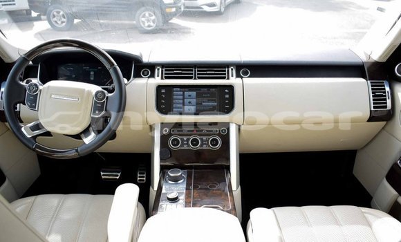 Buy Import Land Rover Range Rover White Car in Import - Dubai in Attapeu Province Buy Import Land Rover Range Rover White Car in Import - Dubai in Attapeu Province