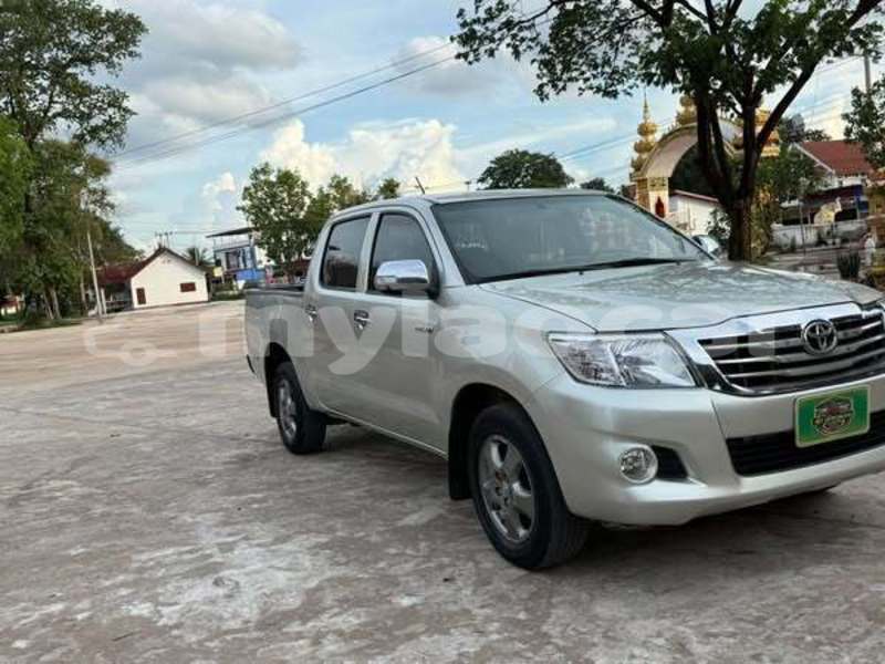 Big with watermark toyota hiluxe vigo vientiane province vientiane 6671