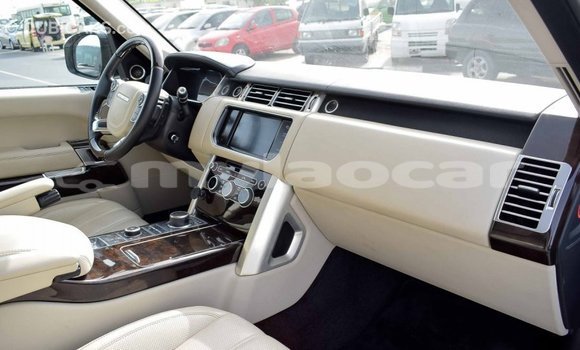 Buy Import Land Rover Range Rover White Car in Import - Dubai in Attapeu Province Buy Import Land Rover Range Rover White Car in Import - Dubai in Attapeu Province