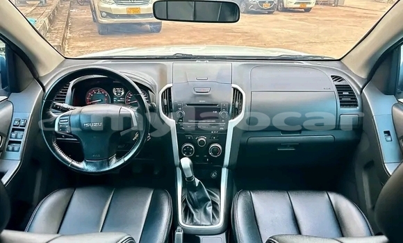 ຊື້ ໃຊ້ແລ້ວ Isuzu D–MAX White ລົດ ໃນ Vientiane ໃນ Vientiane Province ຊື້ ໃຊ້ແລ້ວ Isuzu D–MAX White ລົດ ໃນ Vientiane ໃນ Vientiane Province