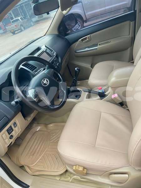 Big with watermark toyota vigo vientiane province vientiane 6688