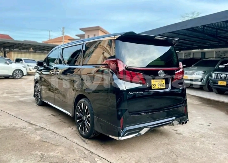 Big with watermark toyota alphard khammouan province thakhek 6695