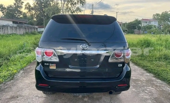 ຊື້ ໃຊ້ແລ້ວ Toyota Fortuner Black ລົດ ໃນ Luang Namtha ໃນ Luang Namtha Province ຊື້ ໃຊ້ແລ້ວ Toyota Fortuner Black ລົດ ໃນ Luang Namtha ໃນ Luang Namtha Province