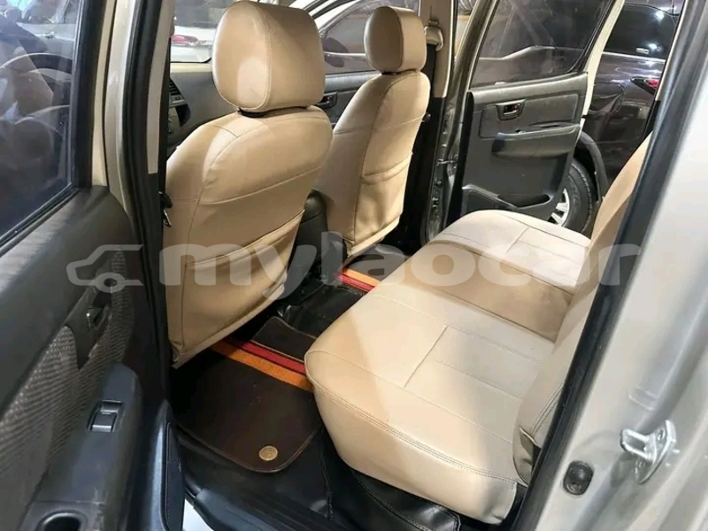 Big with watermark toyota hilux vientiane province vientiane 6700