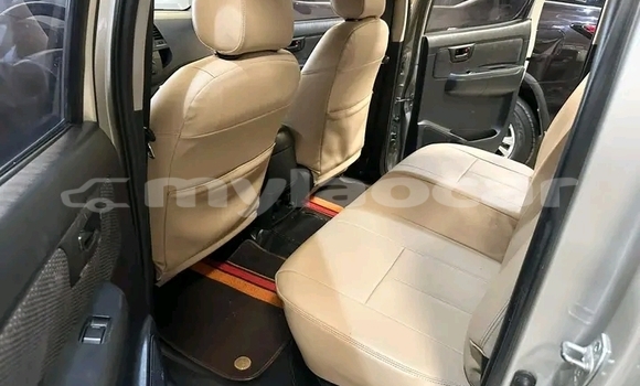 ຊື້ ໃຊ້ແລ້ວ Toyota Hilux White ລົດ ໃນ Vientiane ໃນ Vientiane Province ຊື້ ໃຊ້ແລ້ວ Toyota Hilux White ລົດ ໃນ Vientiane ໃນ Vientiane Province