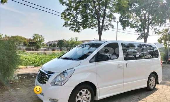 Buy Used Hyundai H1 Other Car in Vientiane in Vientiane Province Buy Used Hyundai H1 Other Car in Vientiane in Vientiane Province