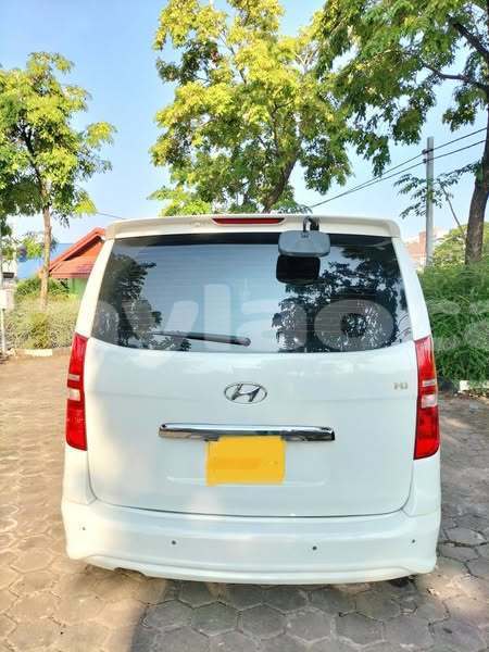 Big with watermark hyundai h1 vientiane province vientiane 6707