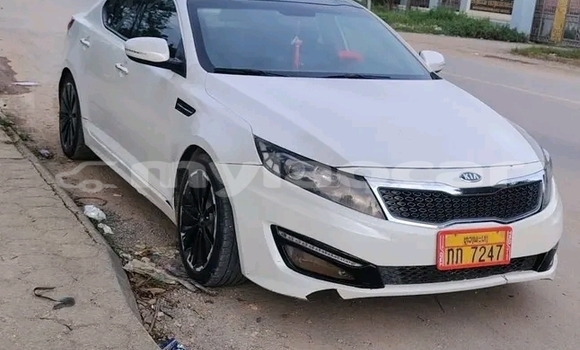 ຊື້ ໃຊ້ແລ້ວ Kia K5 White ລົດ ໃນ Vientiane ໃນ Vientiane Province ຊື້ ໃຊ້ແລ້ວ Kia K5 White ລົດ ໃນ Vientiane ໃນ Vientiane Province